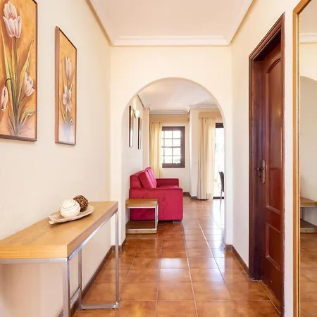 Sea & Sun Oceanfront Daire