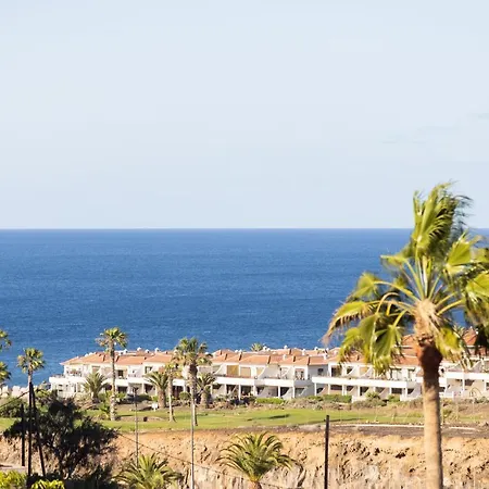 Daire Sea & Sun Oceanfront *